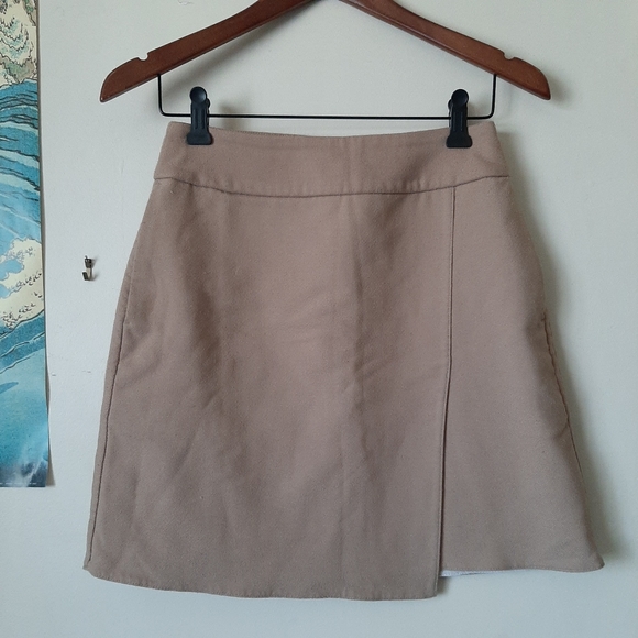 Uniqlo Mini Skirt - Picture 2 of 4